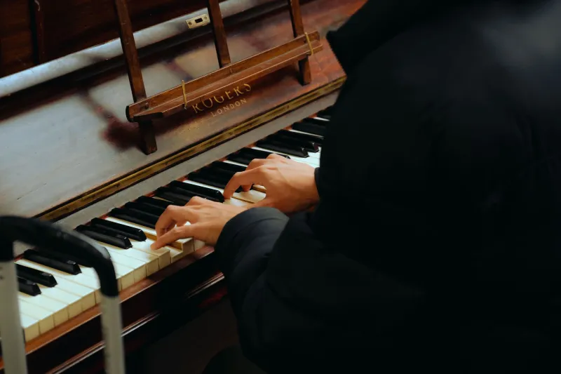 Hammers, Strings, and Authenticity: How Gen Z Fell Head Over Heels for the Acoustic Piano